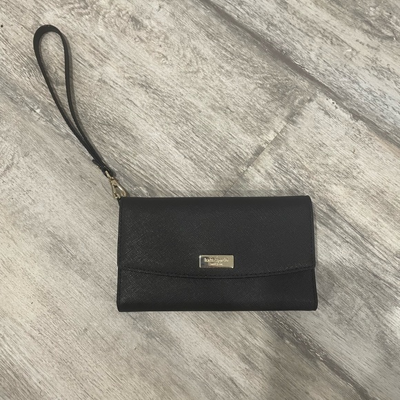 kate spade Handbags - Kate Spade Black Wristlet